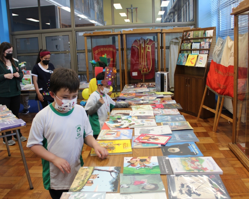 Nuestra Biblioteca CRA realiza muestra de libros adquiridos desde el 2019 en adelante