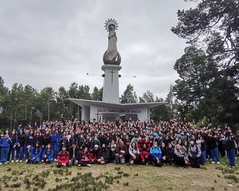 Colegio Salesiano participa en la Misa del Inicio del Mes de María de la Vicaría de Concepción