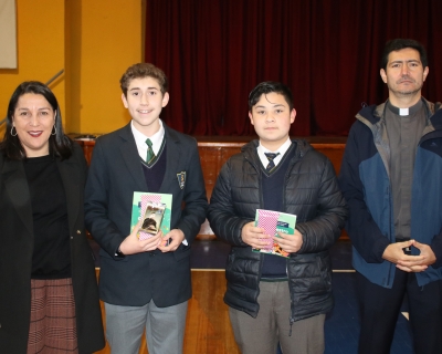 Estudiantes salesianos galardonados en el Concurso Literario Juvenil RED Irarrázaval