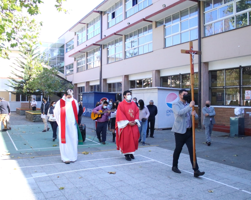 Educadores Salesianos vivieron el Vía Crucis en nuestro colegio