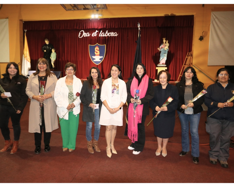 Celebración y Reconocimiento en el Colegio Salesiano en el Día Internacional de la Mujer 2024