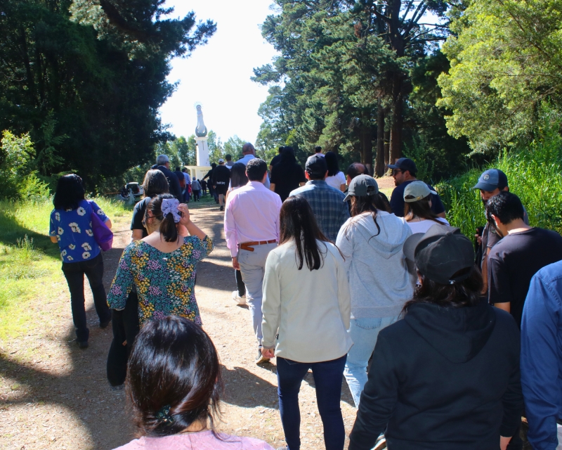 Peregrinación de Educadores al Cerro de la Virgen Marca el Inicio del Mes de María