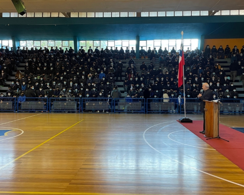 Arzobispo de Antofagasta visita nuestro Colegio Salesiano y participa del &quot;Buenos Días&quot;